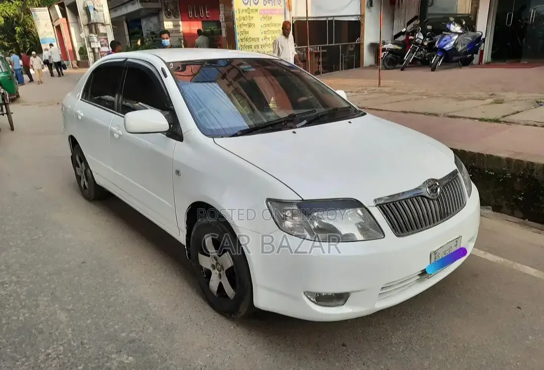 Toyota Corolla Sedan 2004 White