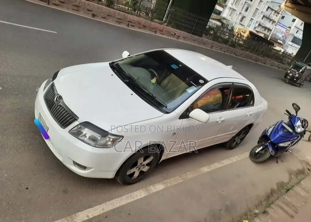 Toyota Corolla Sedan 2004 White