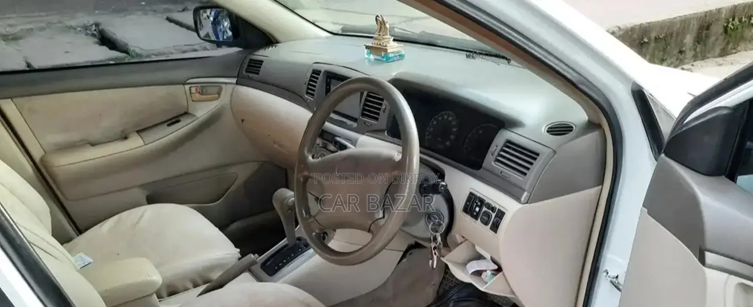 Toyota Corolla Sedan 2004 White