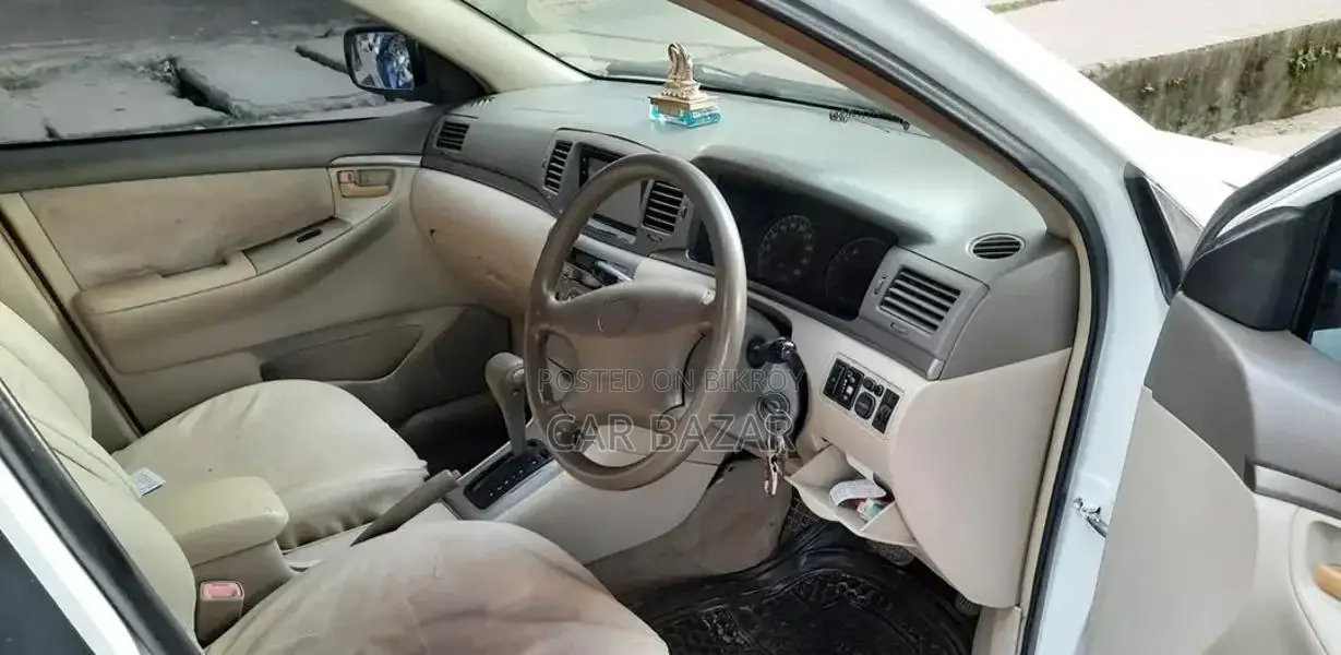 Toyota Corolla Sedan 2004 White
