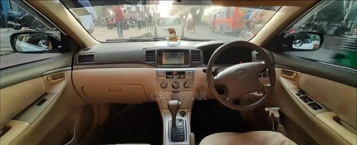 Toyota Corolla Sedan 2004 White