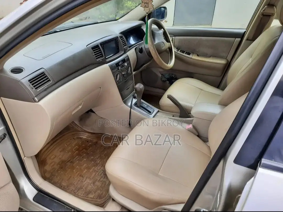 Toyota Corolla Sedan 2004 White
