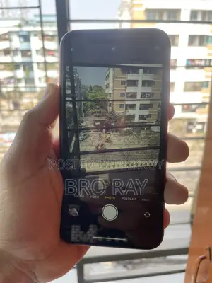 Apple iPhone 11 (Used)