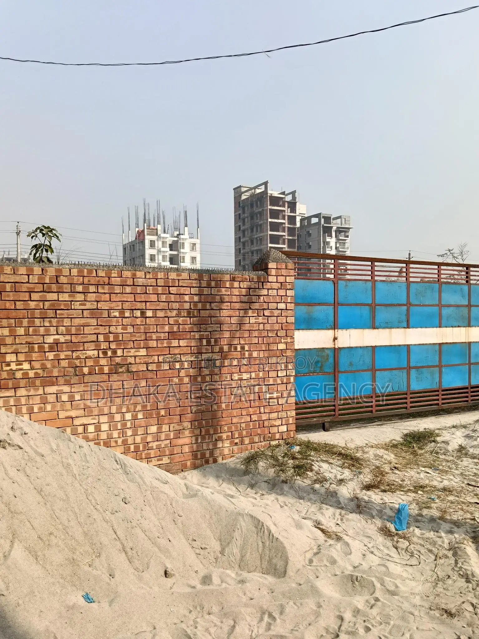 Block I-ext, 12 Katha, 3-Sided Road Access (South/North/East)