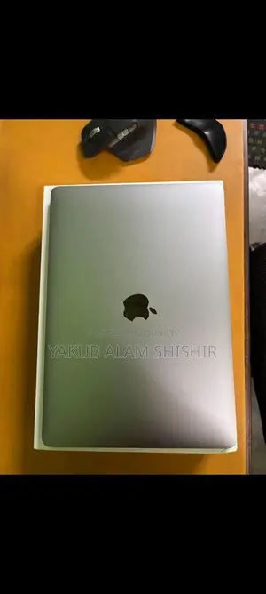 Apple MacBook Air 2020 – Excellent Condition