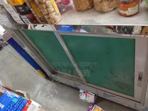 কেক এর সোকেস