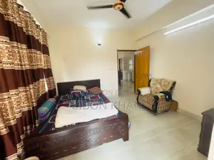 সাবলেট ফিমেল