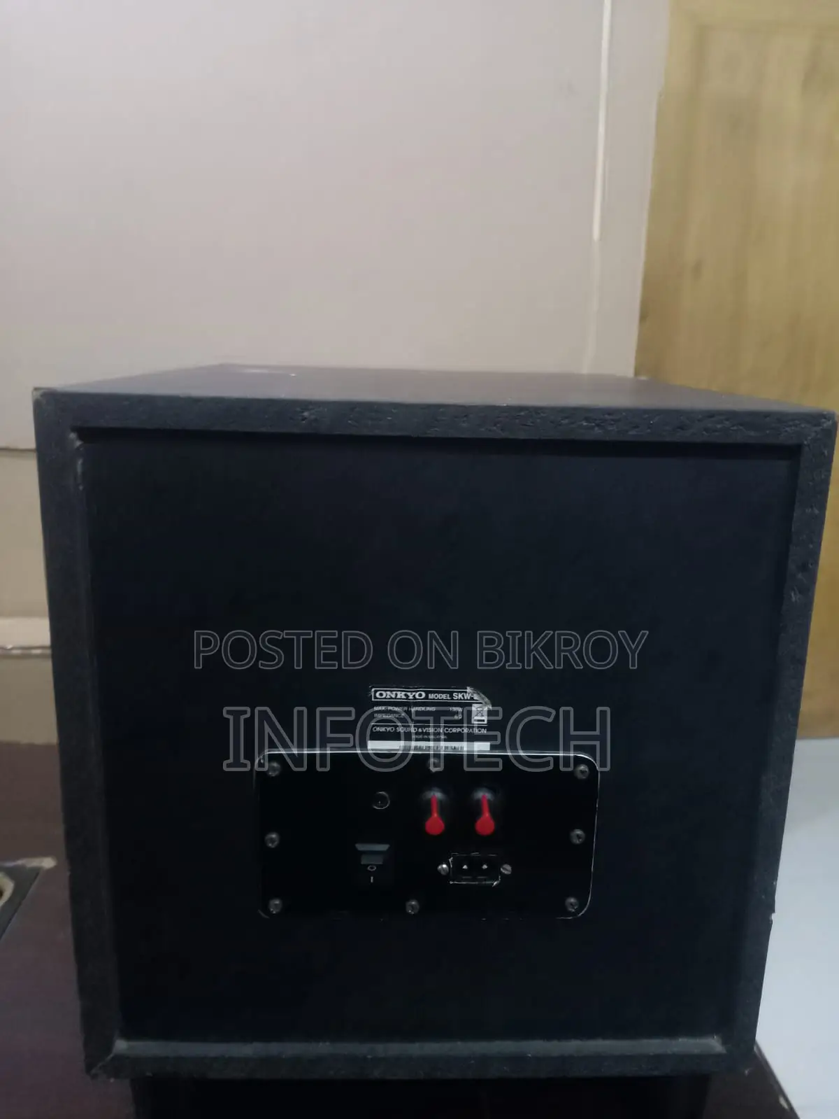 Onkyo Skw-391 Bass Reflex Subwoofer 130 Watt 8" Active Sub