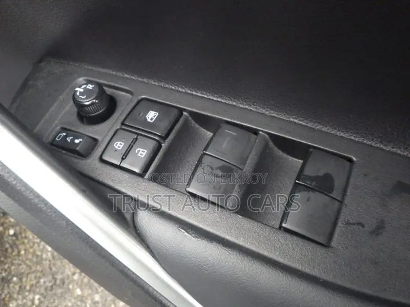 Toyota Corolla Cross 2023 Pearl