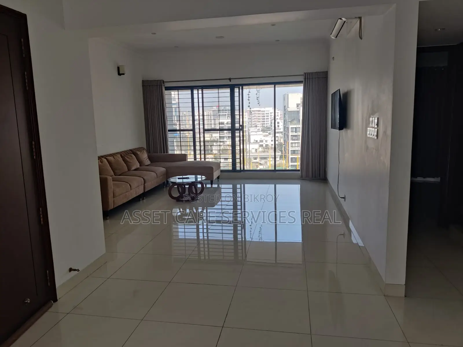 Fully-Furnished Gym-Pool Facilities 4-Bed Apartment for Rent in Gulshan