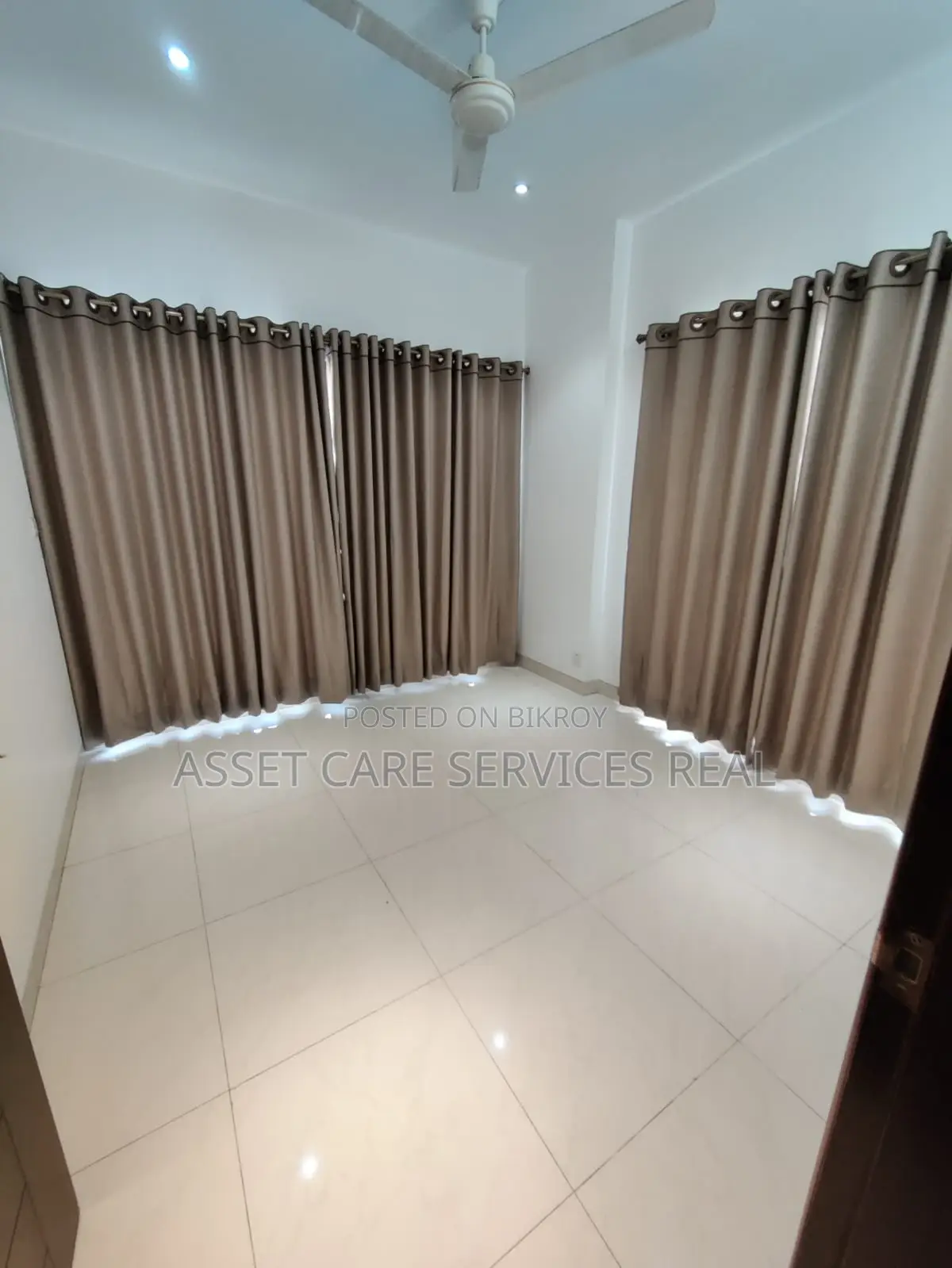 Fully-Furnished Gym-Pool Facilities 4-Bed Apartment for Rent in Gulshan