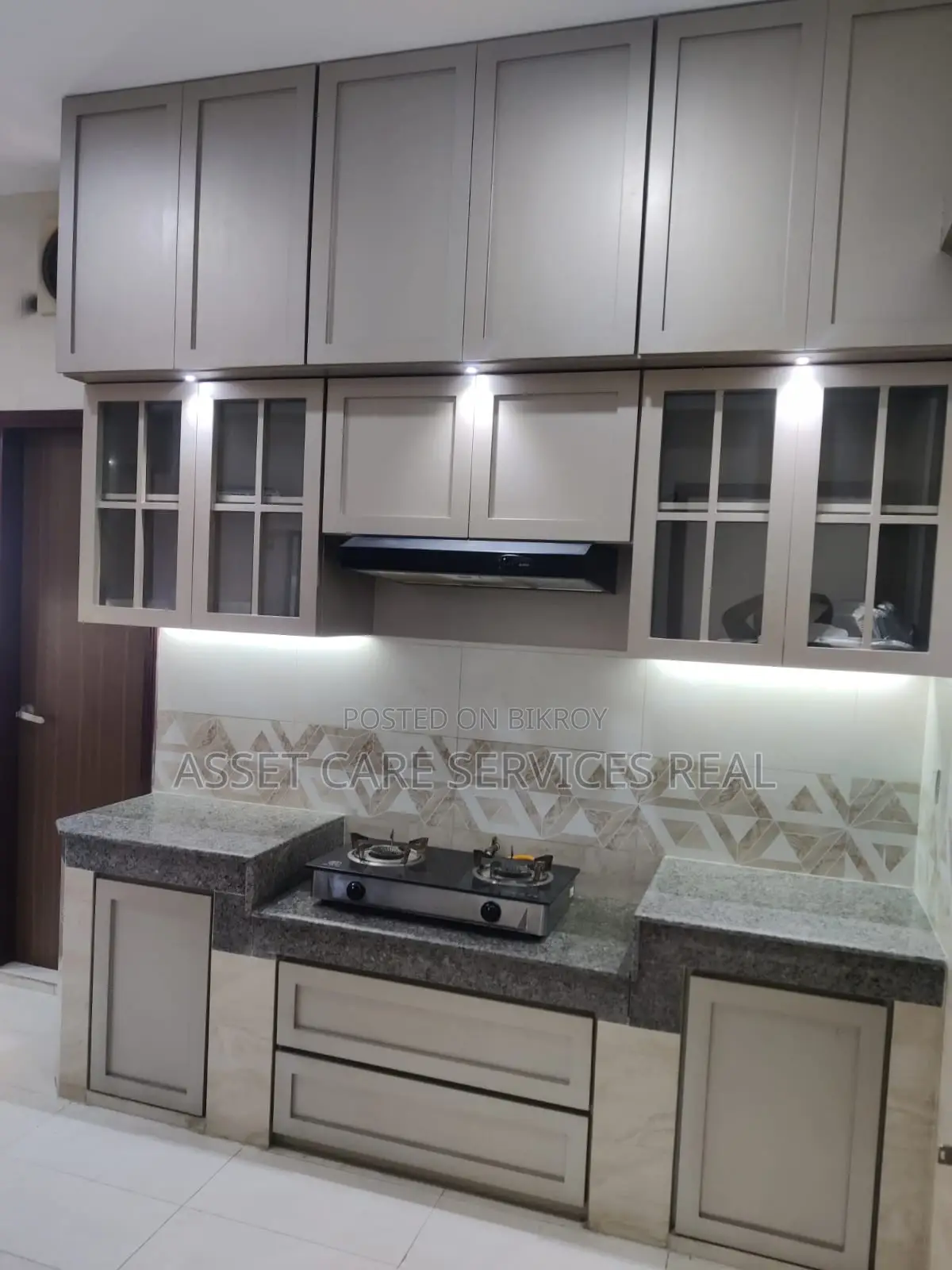 Fully-Furnished Gym-Pool Facilities 4-Bed Apartment for Rent in Gulshan