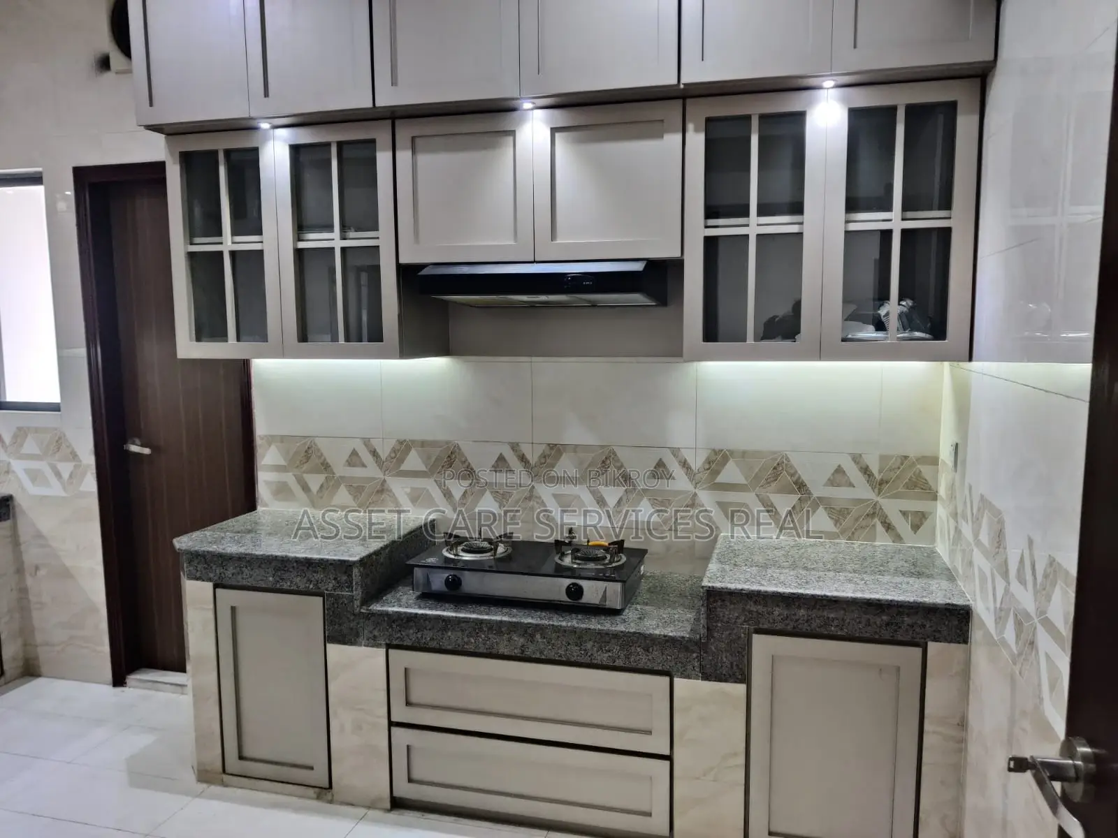 Fully-Furnished Gym-Pool Facilities 4-Bed Apartment for Rent in Gulshan