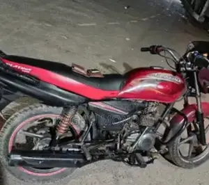 Bajaj Platina 100 2015