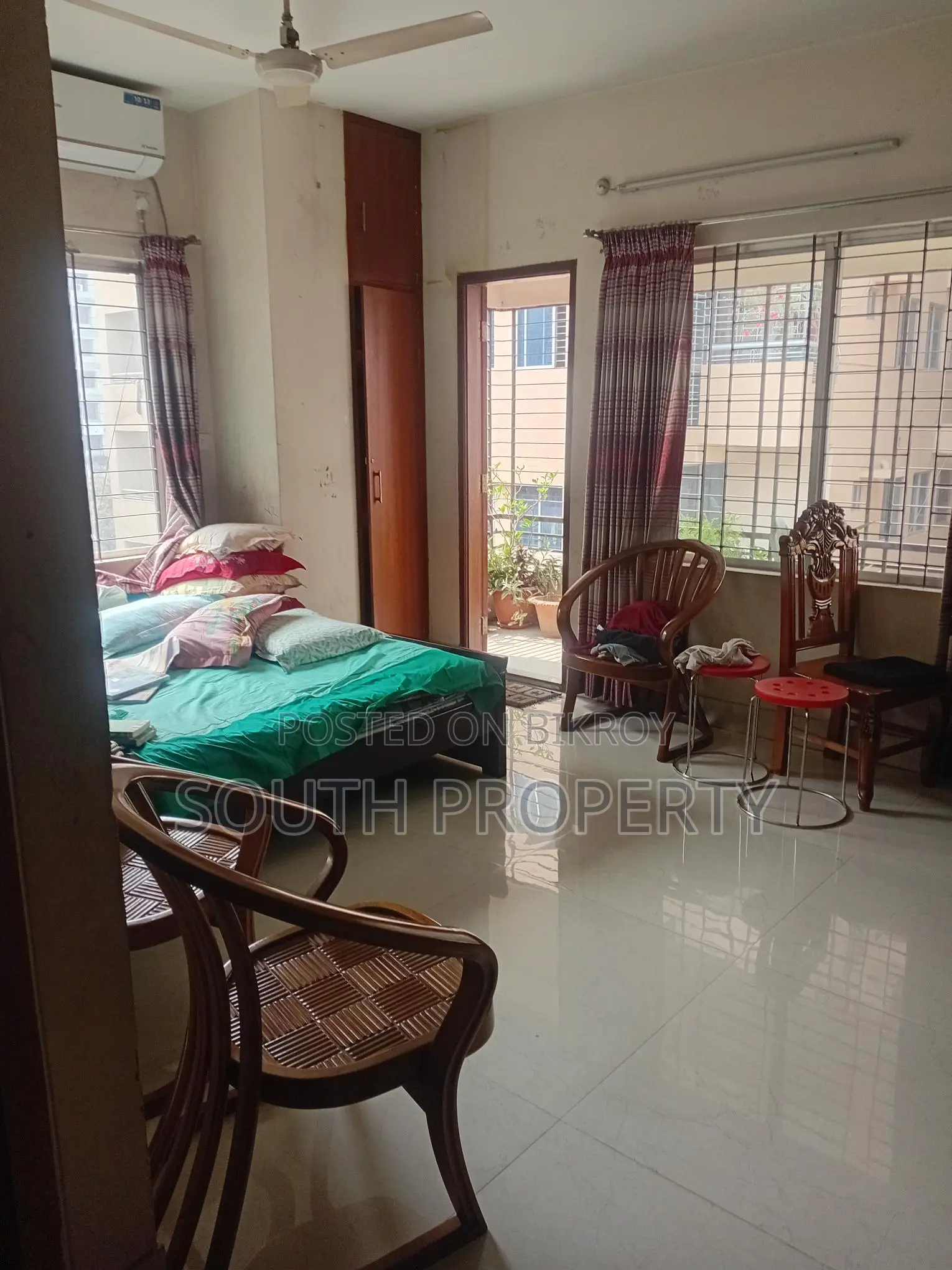 Ready used 1200 sft flat sale at Malibagh, Dhaka