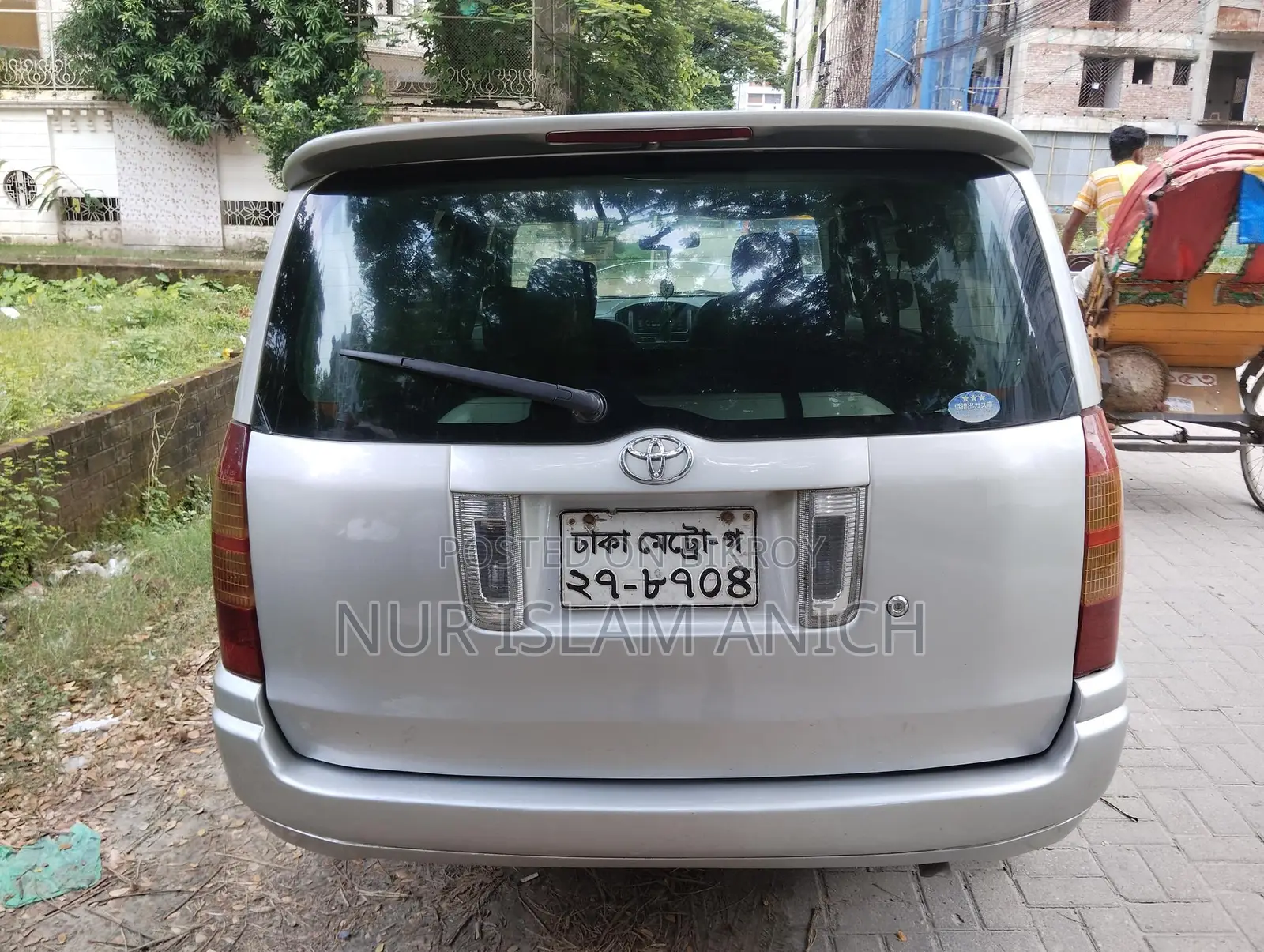 Toyota Succeed 2004