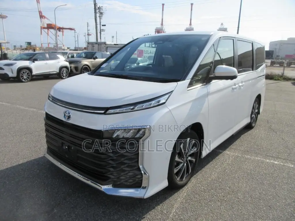 Toyota Voxy S-Z,PKG 36K MIL, 4.5 2022