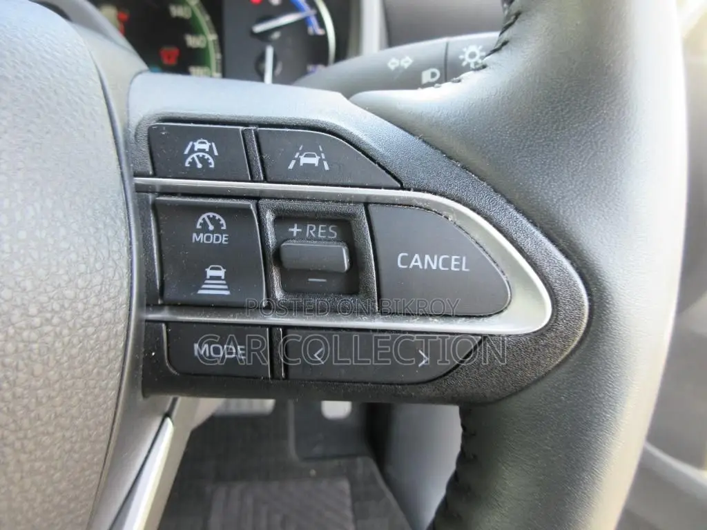 Toyota Voxy S-Z,PKG 36K MIL, 4.5 2022