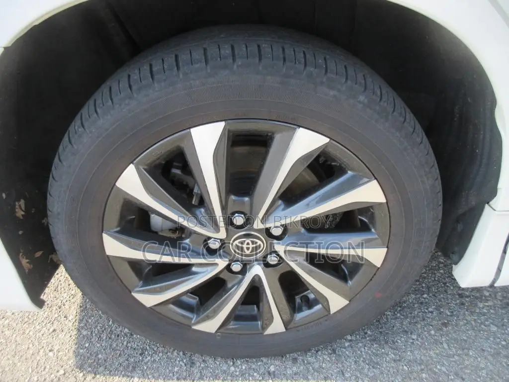 Toyota Voxy S-Z,PKG 36K MIL, 4.5 2022