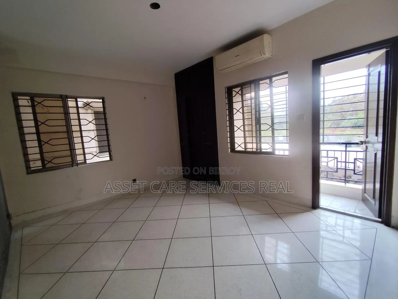 3000-Sqft 4-Bedroom Semi-Furnished Apartment for Rent in North Gulshan