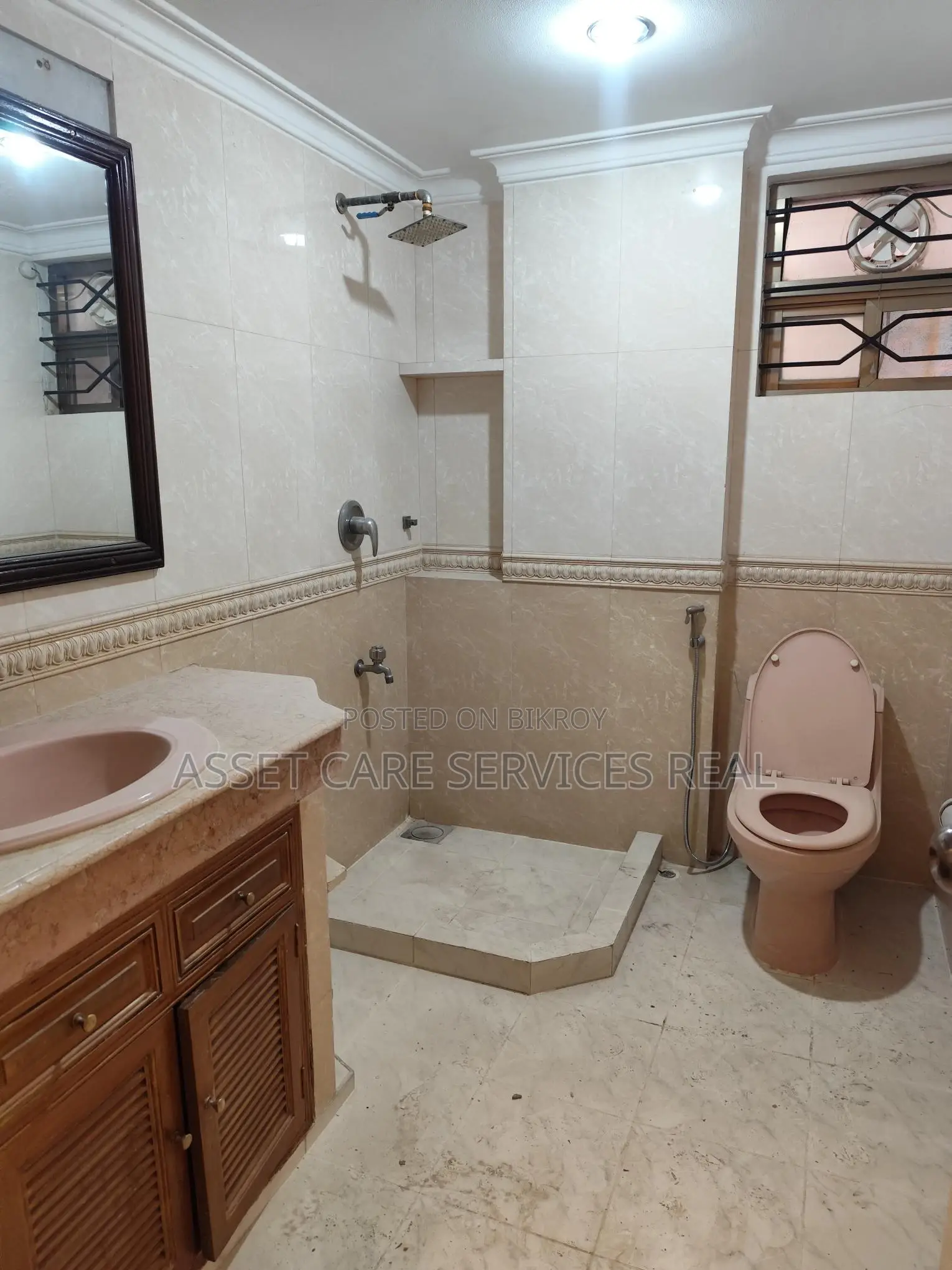 3000-Sqft 4-Bedroom Semi-Furnished Apartment for Rent in North Gulshan