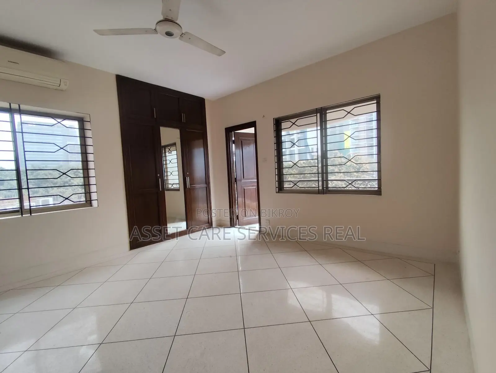 3000-Sqft 4-Bedroom Semi-Furnished Apartment for Rent in North Gulshan
