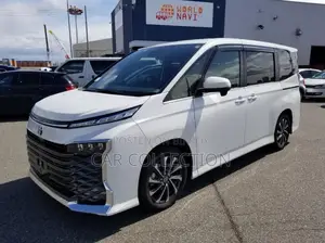 Toyota Voxy S-Z 2023