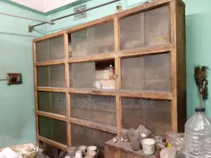 মুদি দোকানের ডিসপ্লে রেক