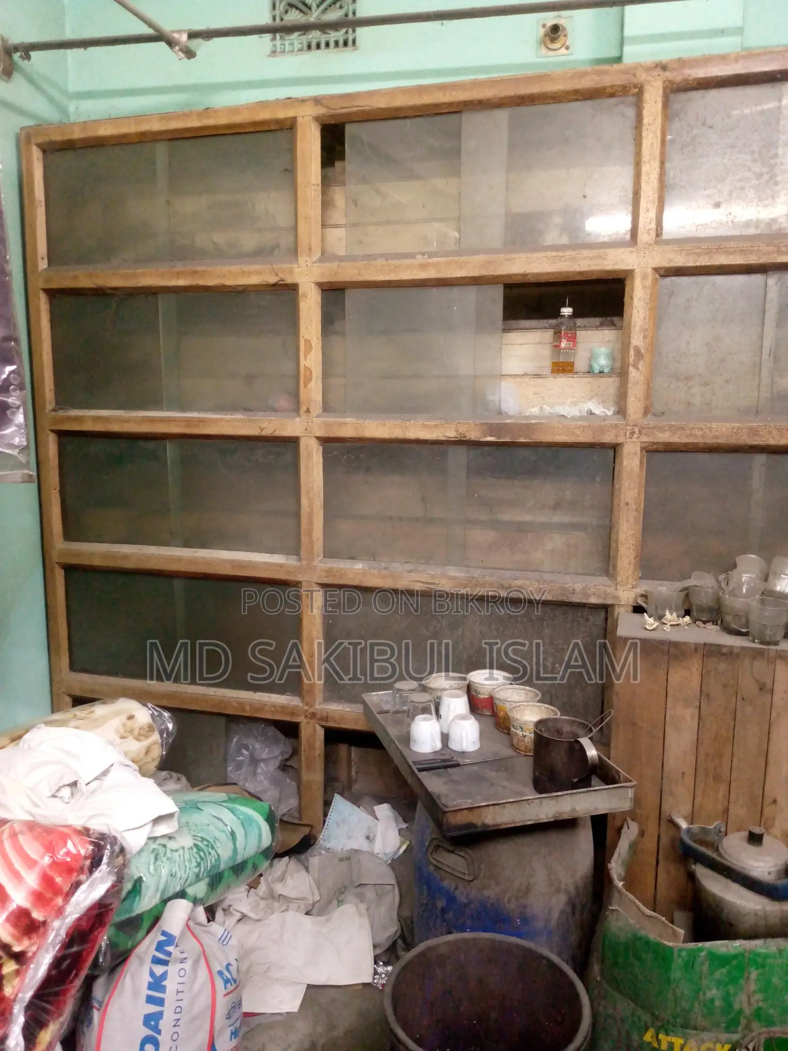 মুদি দোকানের ডিসপ্লে রেক