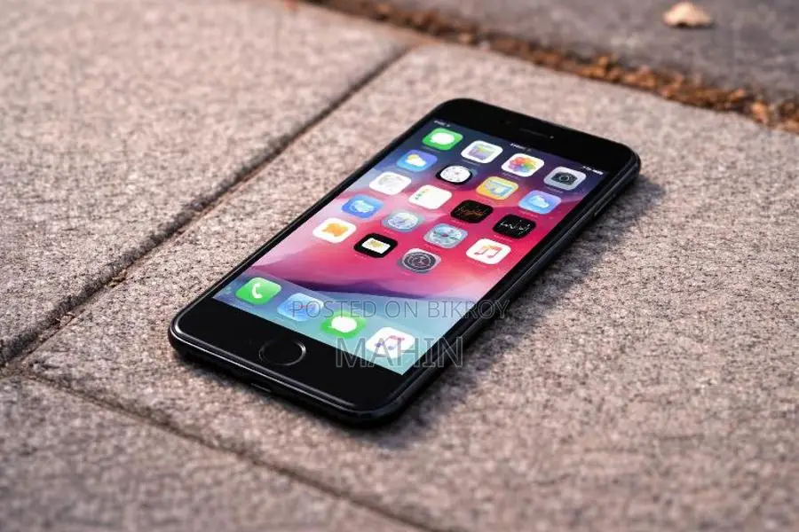 Apple iPhone SE (Used)
