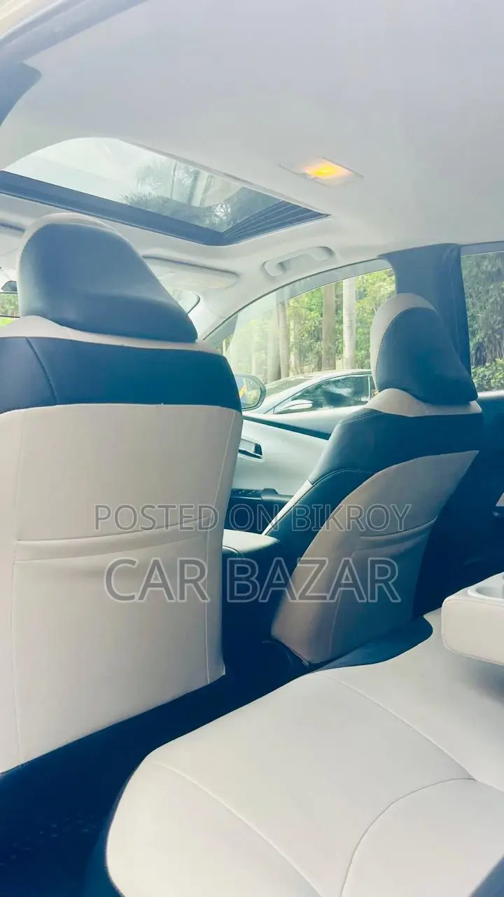 Toyota Prius G Tourning Sunroof 2016
