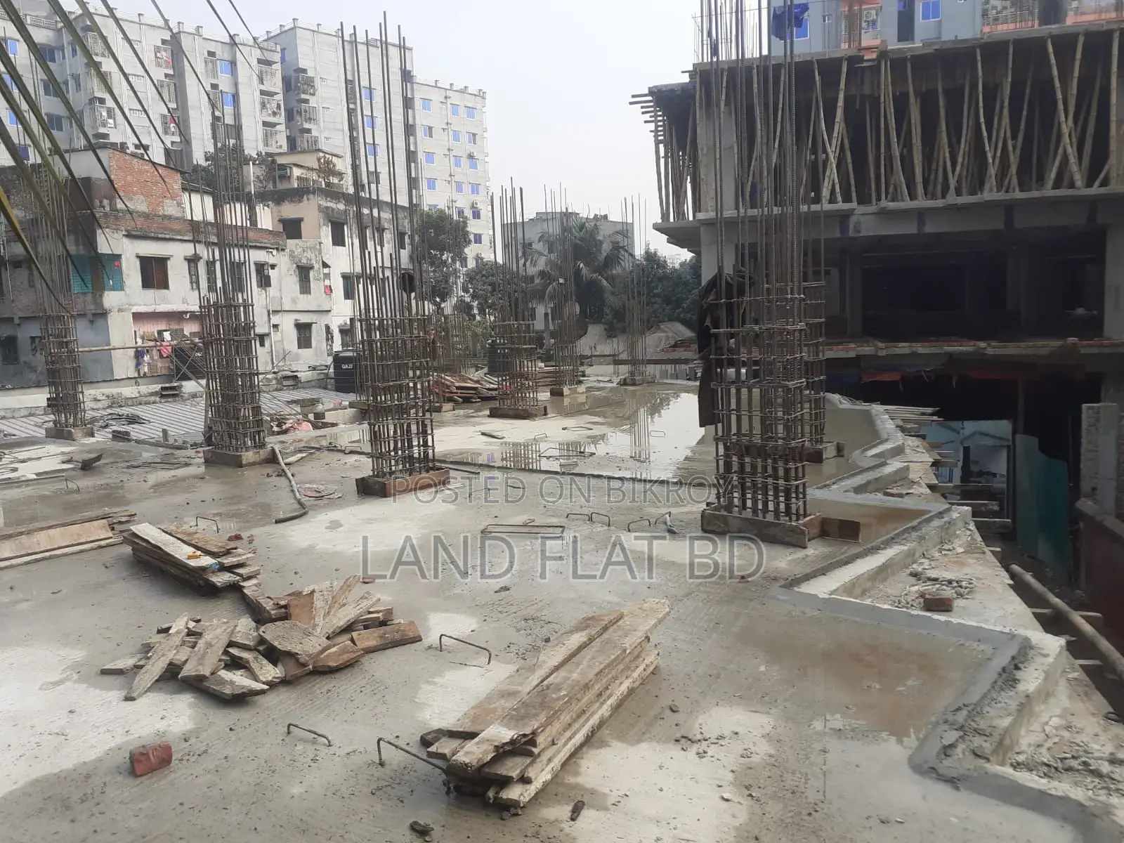 1295 sq ft flat for sale on South-West corner plot
