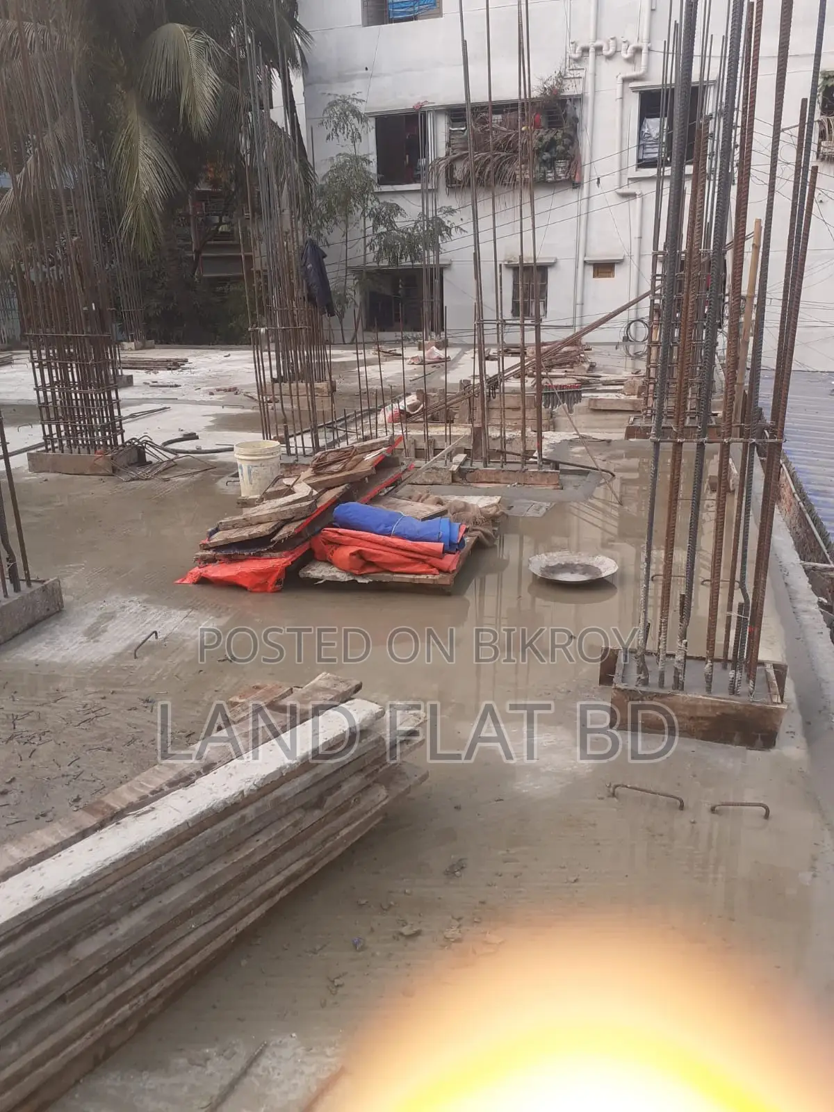 1295 sq ft flat for sale on South-West corner plot