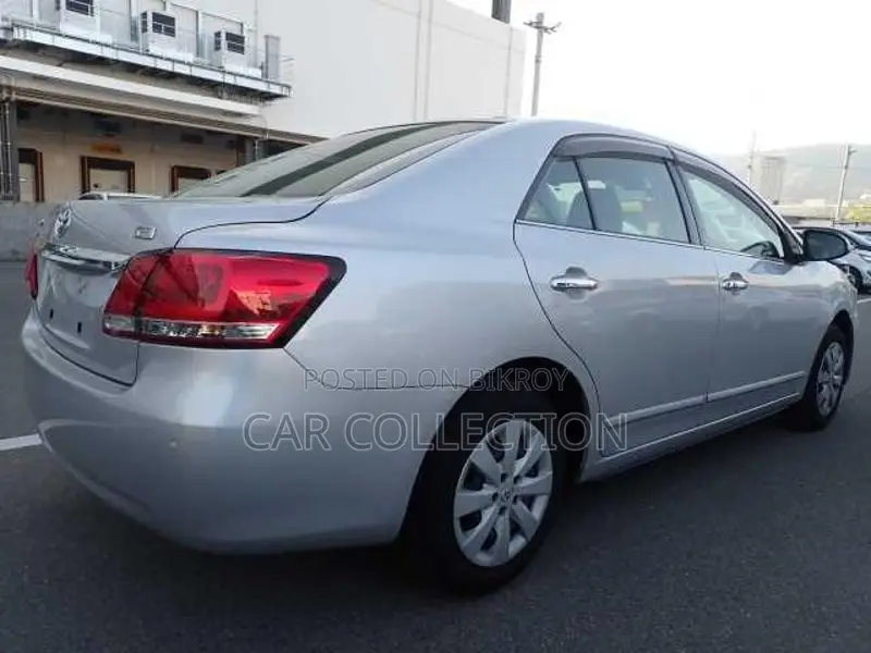Toyota Premio FL 2020