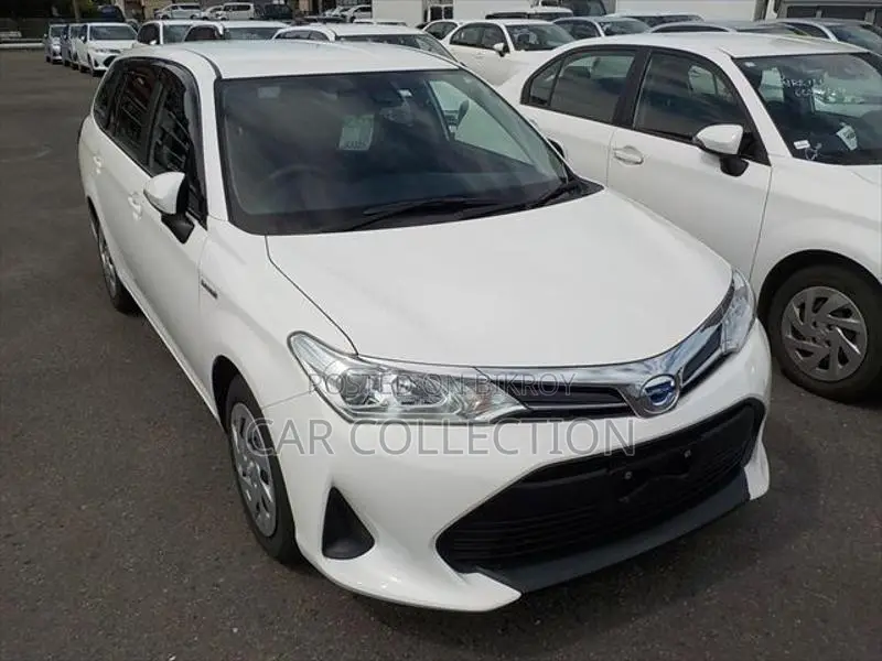 Toyota Fielder Ex Hybrid White 2020
