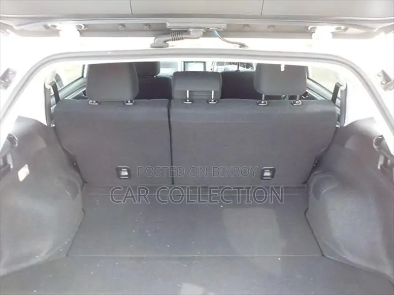 Toyota Fielder Ex Hybrid White 2020