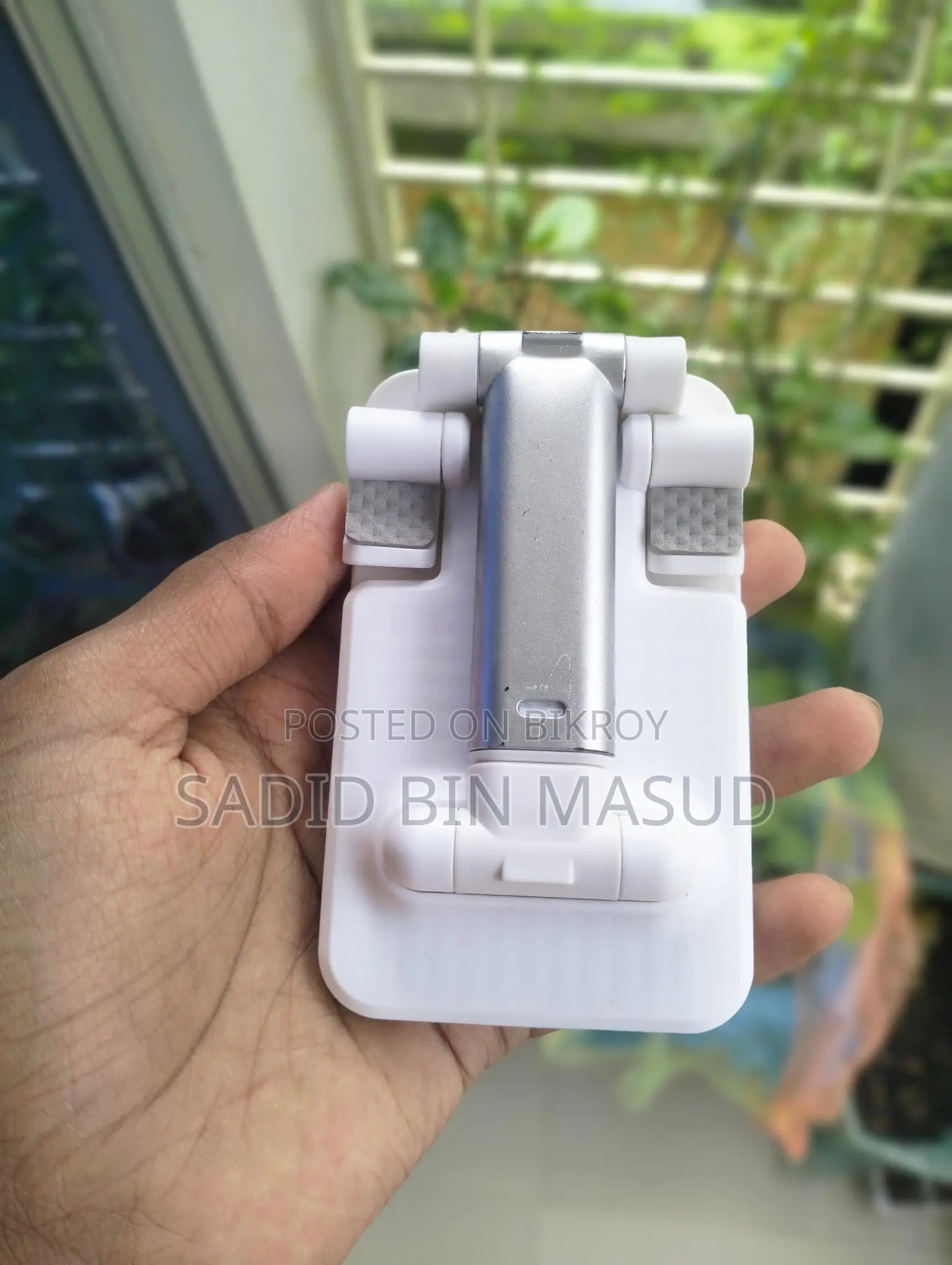 T9 Universal Mobile phone & Tab Stand