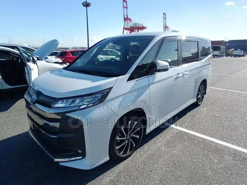 Toyota Noah S-Z 2023