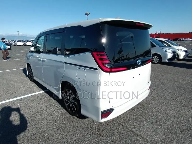 Toyota Noah S-Z 2023