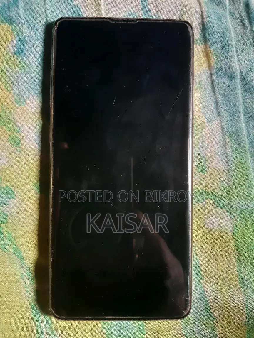 Samsung Galaxy S10 Plus . (Used)