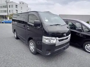 Toyota Hiace GL DUAL AC TRH 2020