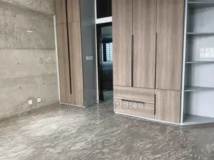 Rent Apartment 4-Bedroom 2 Carpark Gulshan