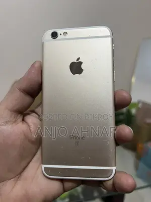 Apple iPhone 6S . (Used)
