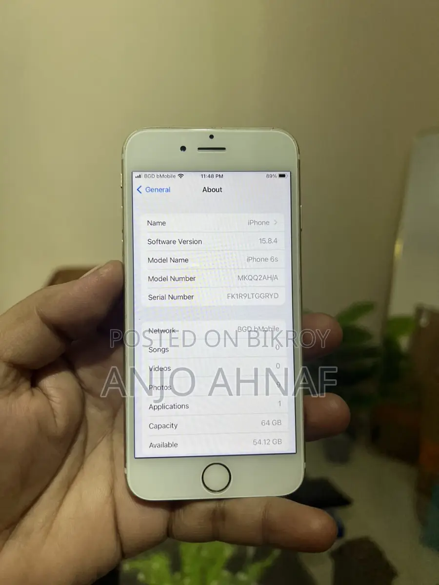 Apple iPhone 6S . (Used)