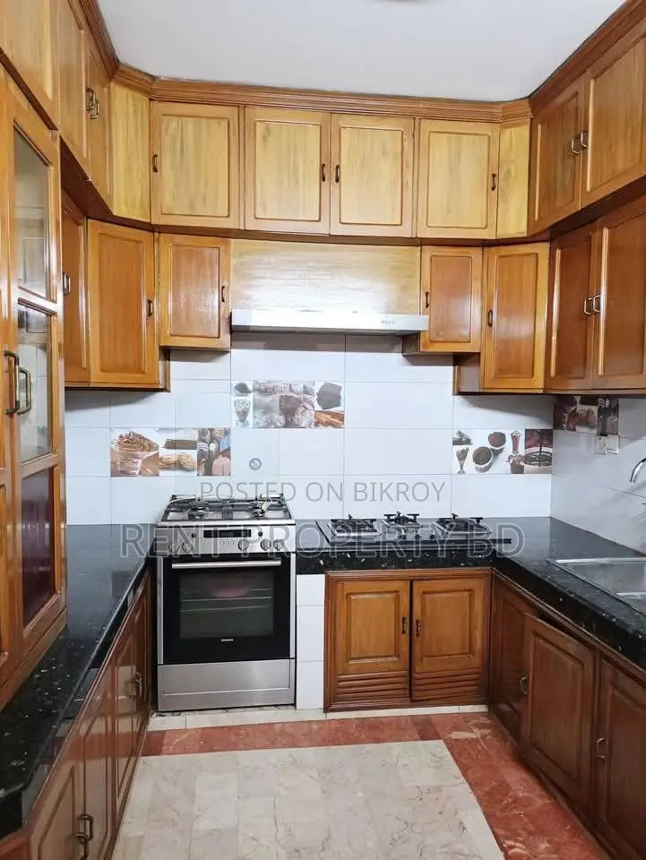 2200 sft 3-bedroom nice apartment for rent in Banani