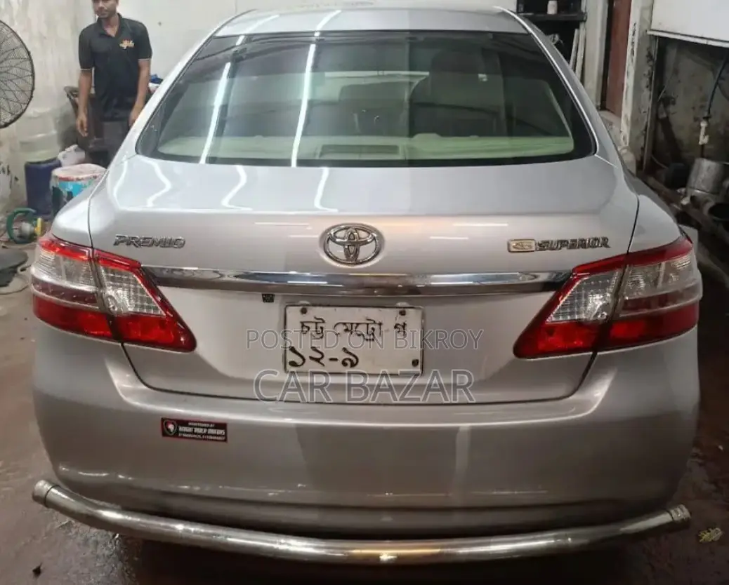 Toyota Premio 2010 Silver