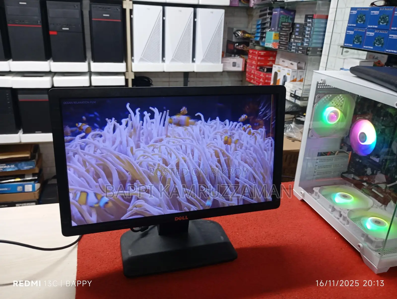 DELL 19" ইঞ্চি মনিটর. সুতার মতো দাগ আছে.