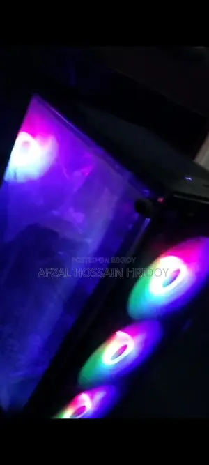 ফ্রিল্যান্সিং এবং গেমিংয়ের জন্য পিসি