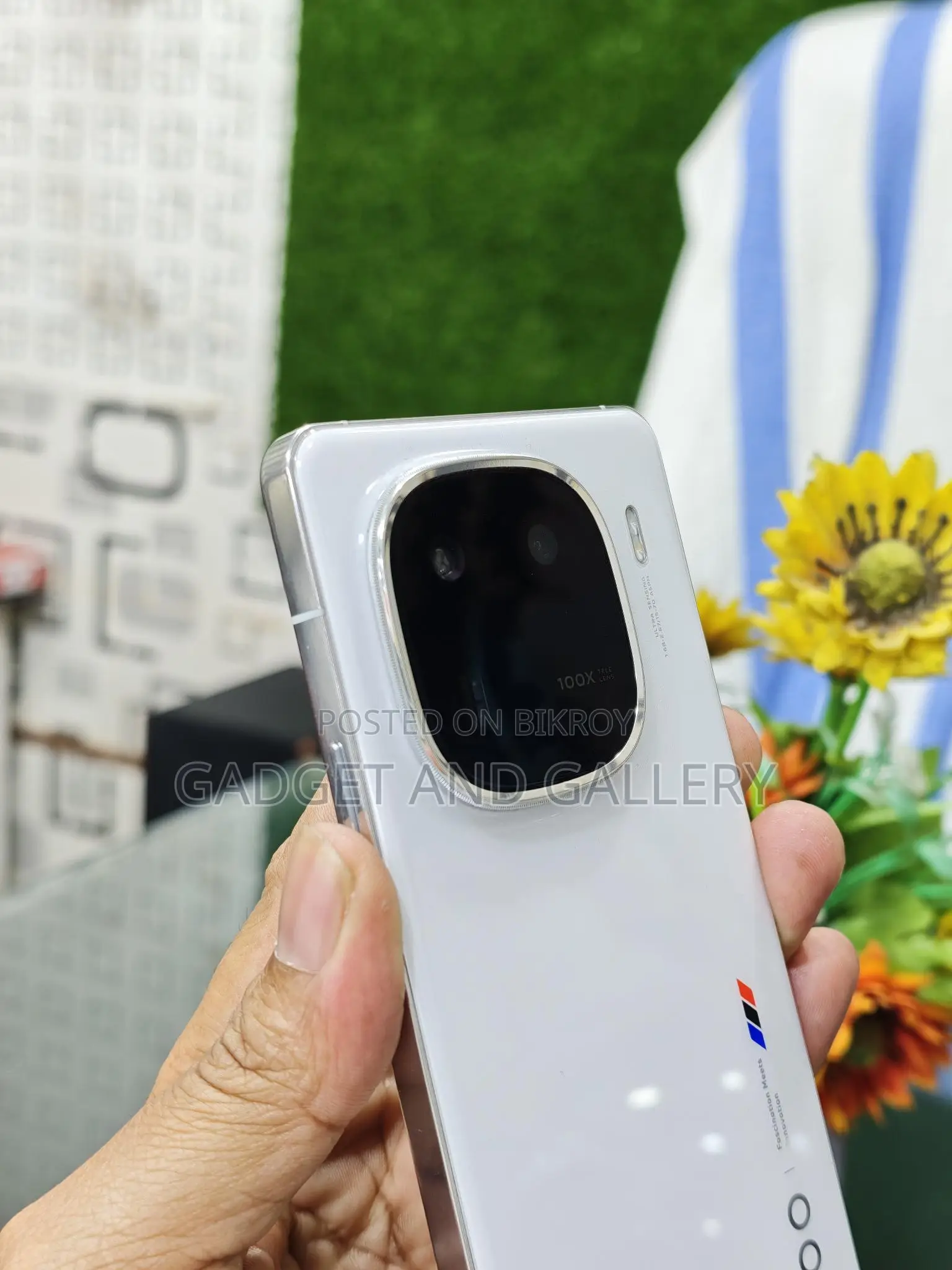 iQOO 12 256gb Global (Used)