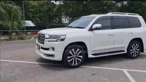 V 8 for rent